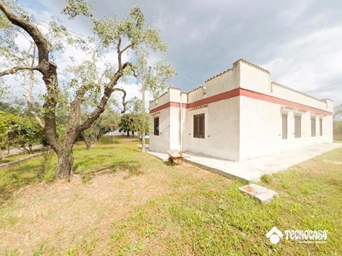 Casa trilocale in vendita in Contrada Montincello, Vieste