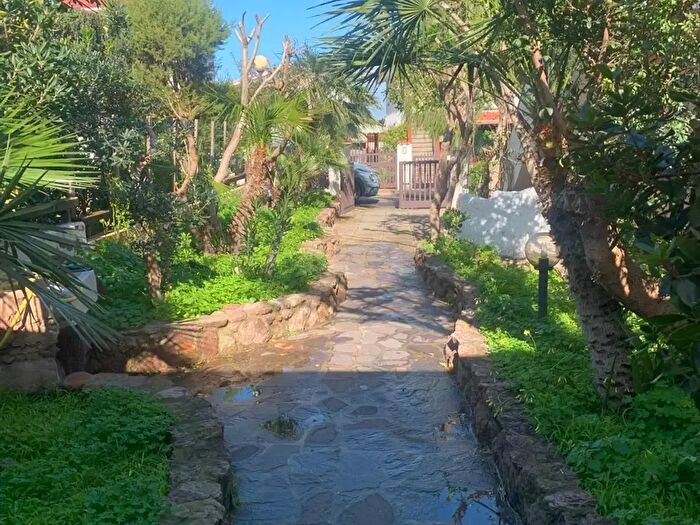 Appartamento trilocale in affitto in Via delle Ginestre, Calasetta