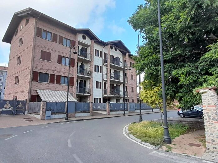 Casa trilocale in affitto in Via Giuseppe Verdi, Centro, Leinì