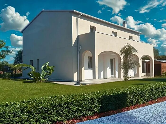 Casa con 8 locali in vendita in Bibbona