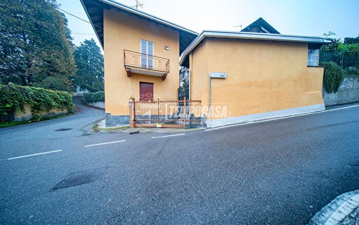 Casa con 5 locali in vendita in Via Alpi, Oggiona Con Santo Stefano