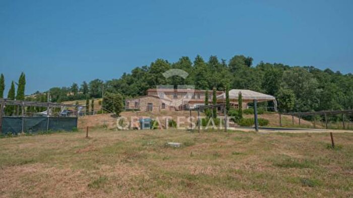 Casa con 6 locali in vendita in Citta Della Pieve