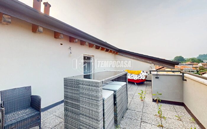 Appartamento bilocale in vendita in Via Luigi Pirandello, Lentate Sul Seveso