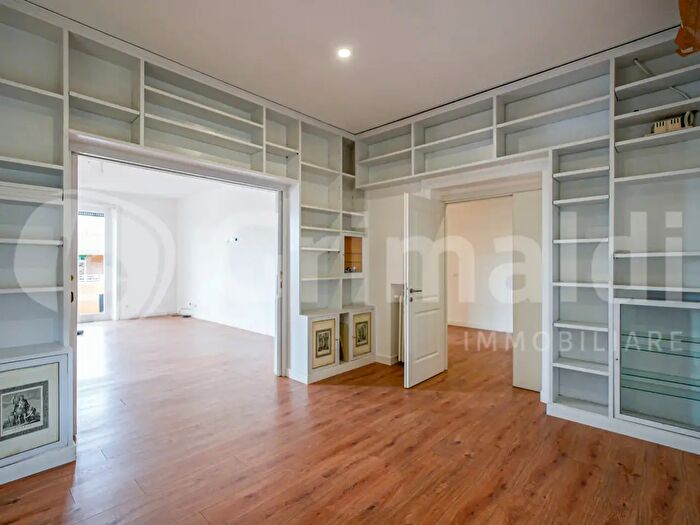 Appartamento con 5 locali in vendita in Via Giuseppe Mercalli, Roma
