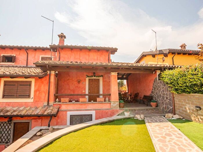 Casa quadrilocale in affitto in Via Adalberto Zanchi, Centro, Anguillara Sabazia