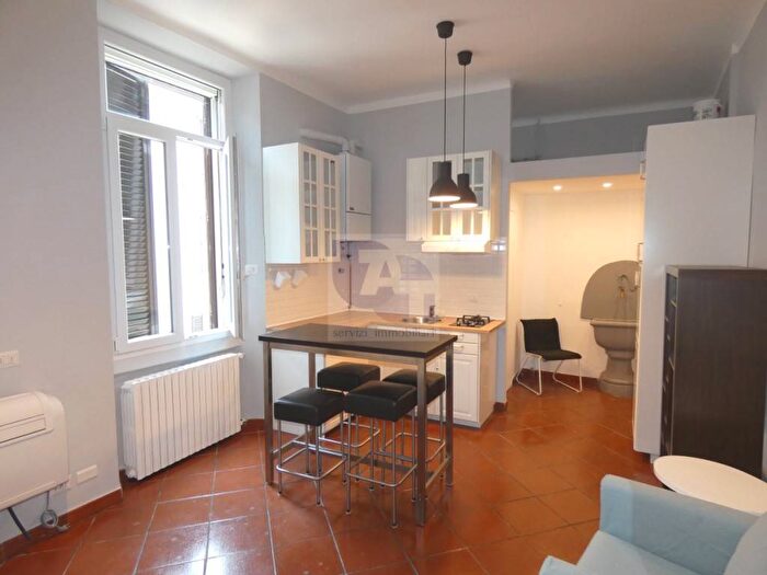 Appartamento monolocale in affitto in Via Orti, Quadronno Crocetta, Milano