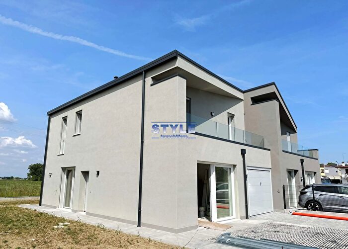 Casa con 7 locali in vendita in Fiesso DArtico