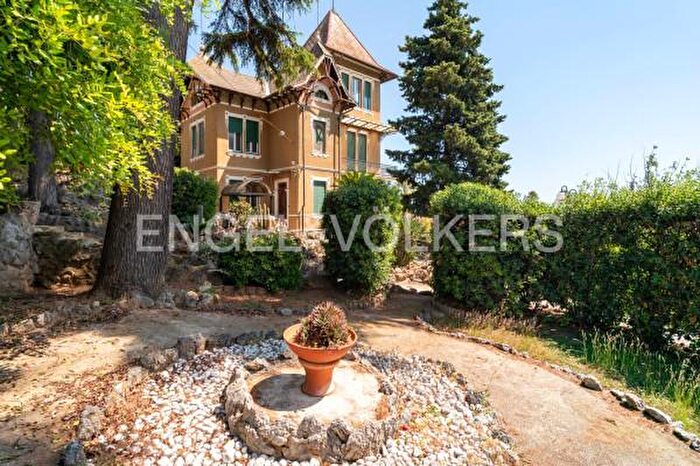 Casa con 6 locali in vendita in Via Vittorio Veneto, Borgio Verezzi