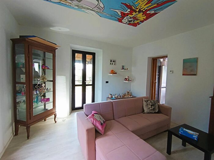 Appartamento con 5 locali in vendita in Gozzano, Bolzano Novarese