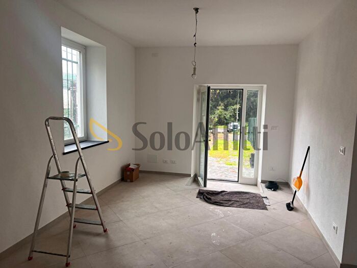 Appartamento trilocale in affitto in San Colombano Certenoli