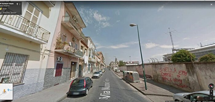 Appartamento bilocale in vendita in Via Nuovo Tempio, Napoli