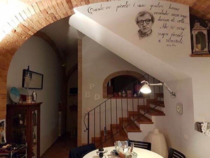 Casa con 5 locali in vendita in Allerona