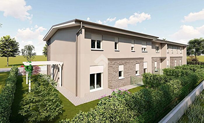 Casa quadrilocale in vendita in Via Canale, Casalgrande