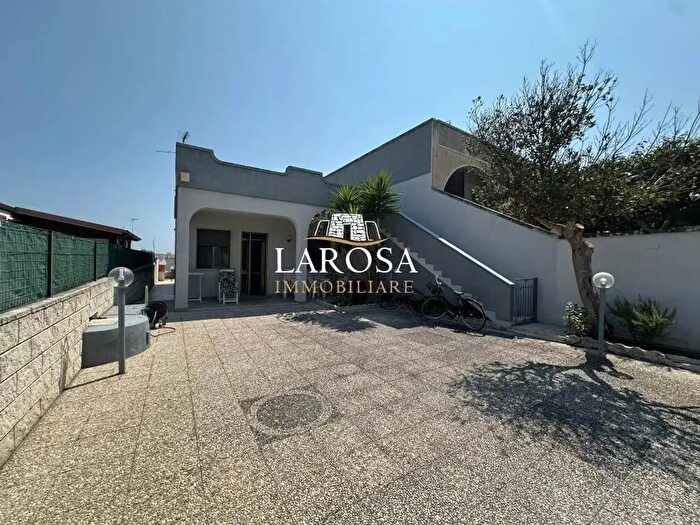 Casa con 5 locali in vendita in Via Sant'Elena, Melendugno