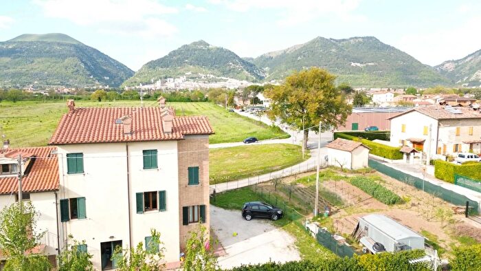 Appartamento quadrilocale in vendita in Via Rita Atria Gubbio, Gubbio