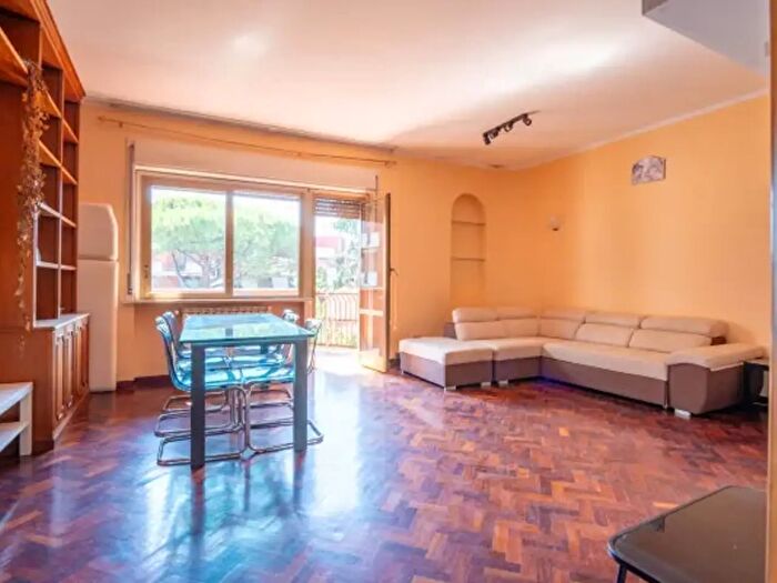 Appartamento quadrilocale in vendita in Via Braccianese Claudia, Bracciano