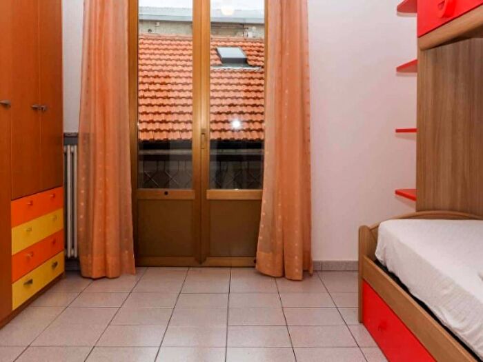 Appartamento trilocale in affitto in Via Giovanni Ameglio, Quarto Oggiaro, Milano