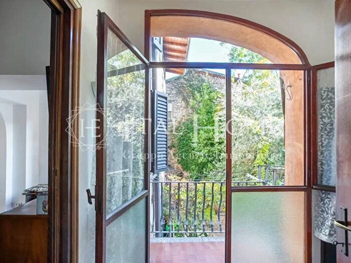 Appartamento trilocale in vendita in Via Tassis, Bergamo