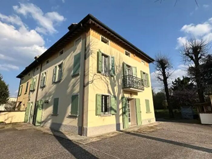 Casa con 6 locali in vendita in Via Statale, Scandiano