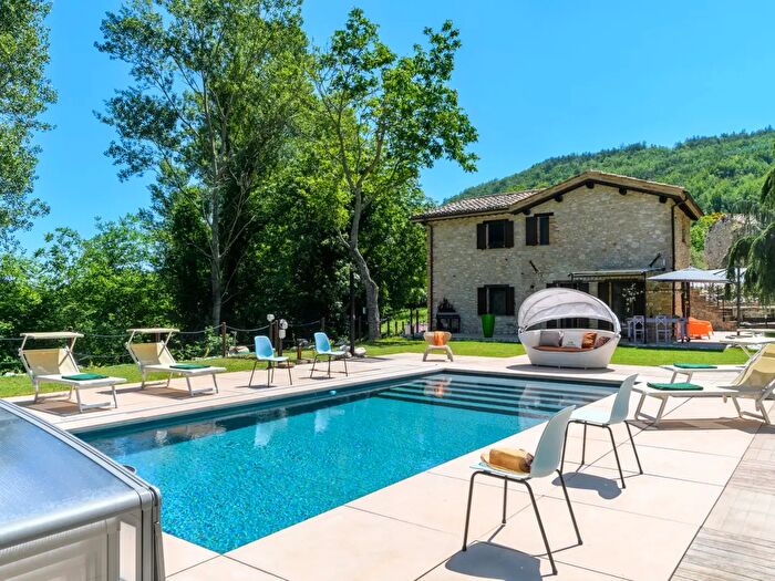 Casa con 6 locali in vendita in Contrada Terro, Sarnano