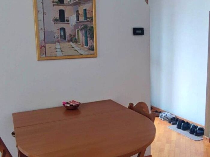 Appartamento trilocale in affitto in Via Vincenzo Forcella, Navigli Darsena, Milano