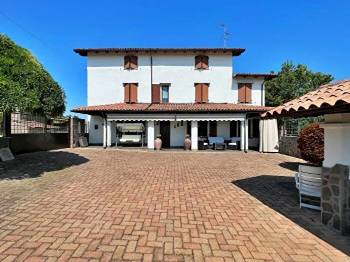 Casa con 6 locali in vendita in Località Casa Nicelli, Rovescala