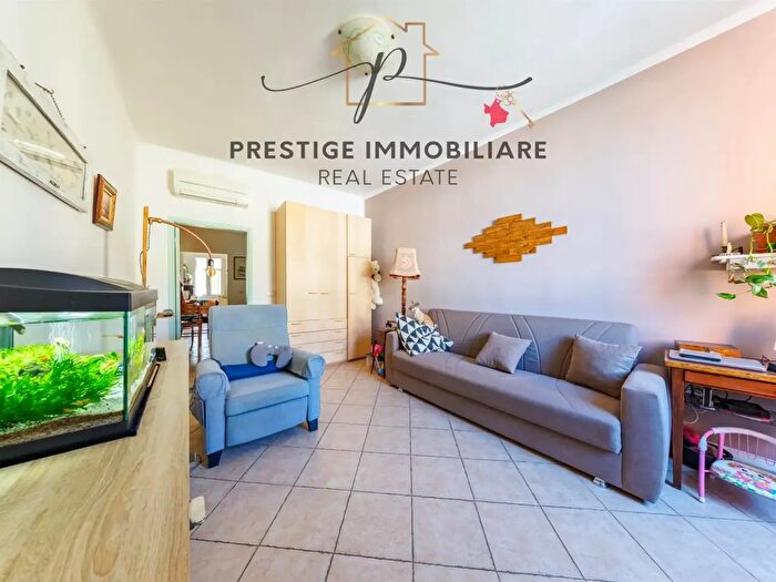 Appartamento trilocale in vendita in Livorno