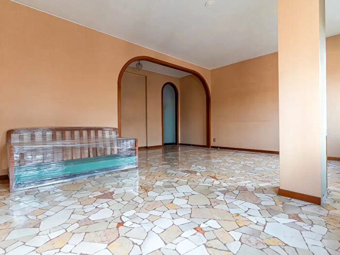 Appartamento trilocale in vendita in Via Plana, Milano