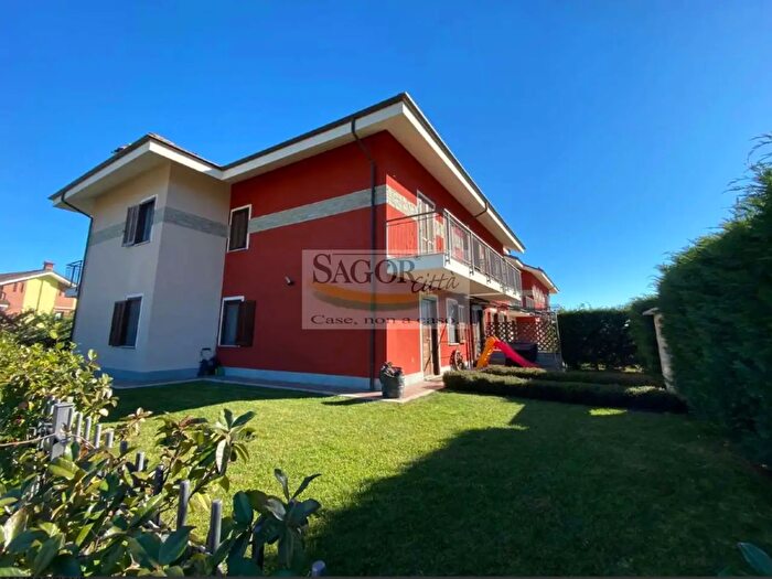 Appartamento quadrilocale in vendita in Strada Caffaro, Bricherasio