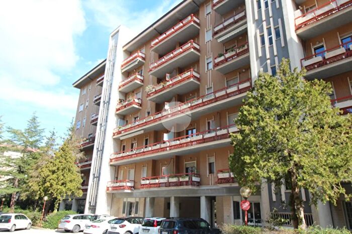 Appartamento quadrilocale in vendita in Via Ugo Foscolo, Campobasso