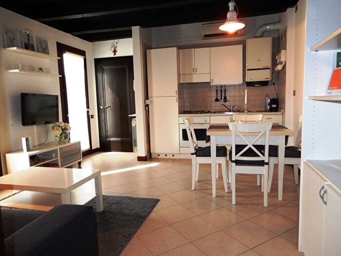 Appartamento bilocale in affitto in Piazza Umberto Merlin, Centro Storico, Rovigo