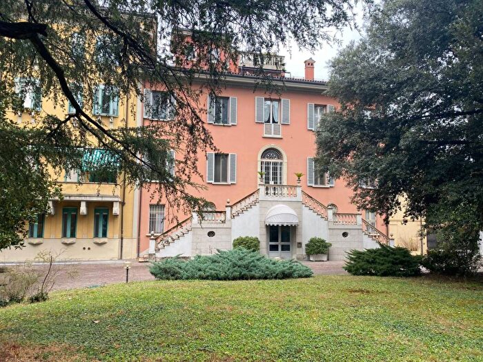 Appartamento monolocale in affitto in Via Castiglione, Colli Castiglione, Bologna