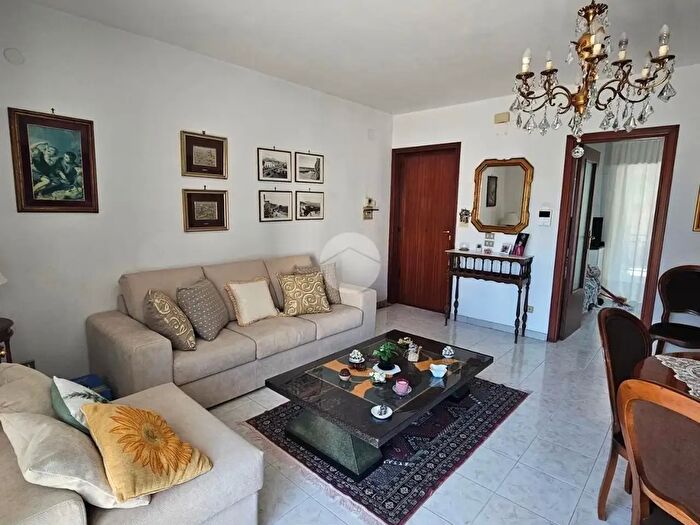 Appartamento quadrilocale in vendita in Via Capone, Montesarchio