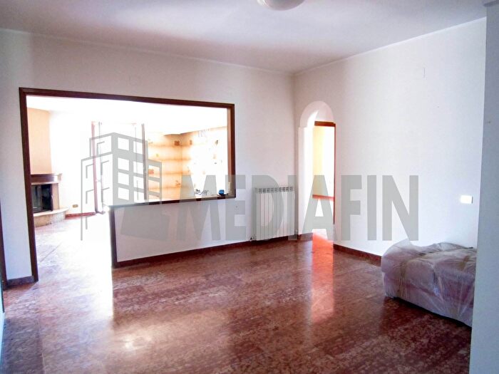 Appartamento con 10 locali in vendita in Viale Virgilio, CoriglianoRossano