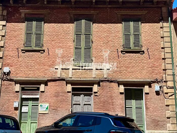Appartamento in vendita in Via Trieste, Falconara Marittima