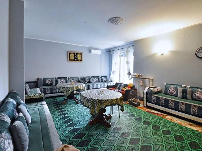 Appartamento trilocale in vendita in Vicolo Tagliabue, Mozzate