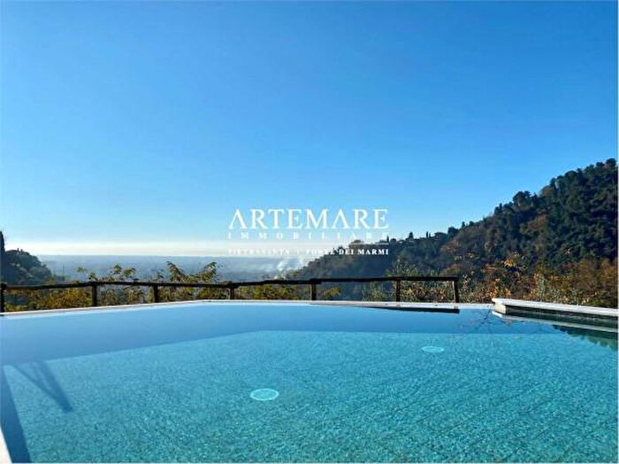 Casa con 6 locali in affitto in Via Strinato, Pietrasanta