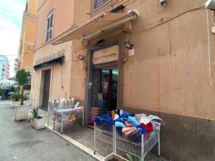 Appartamento bilocale in vendita in Via Porto Neroniano, Centro Storico, Anzio
