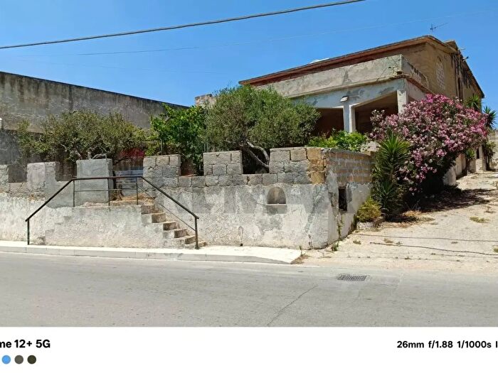Casa con 8 locali in vendita in Via dei Templi Triscina, Castelvetrano