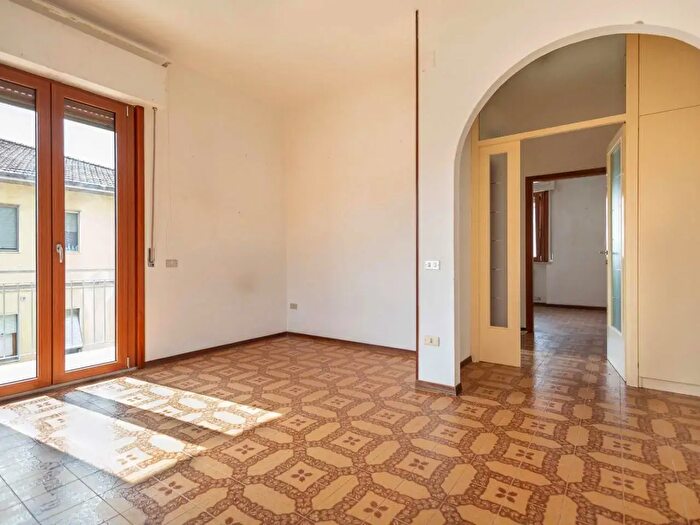 Appartamento con 5 locali in vendita in Castelfranco Di Sotto