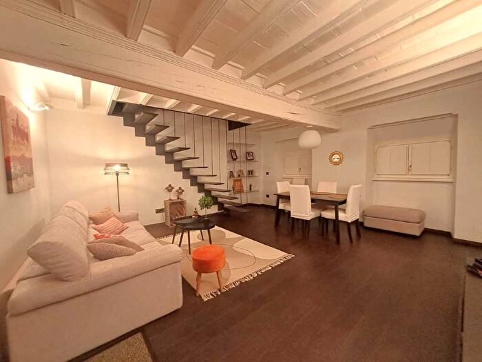 Appartamento quadrilocale in affitto in via Conte Verde, Quadrilatero Romano, Torino