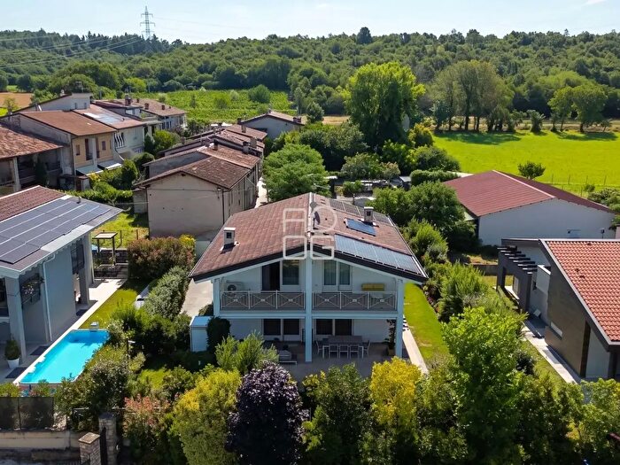 Casa con 11 locali in vendita in Via Malocco Sopra, Lonato del Garda