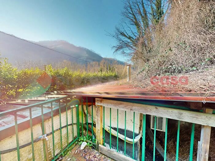 Appartamento quadrilocale in vendita in Località La Tana, Pescaglia