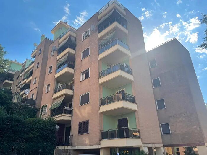 Appartamento trilocale in vendita in Via delle Betuille, Colleferro