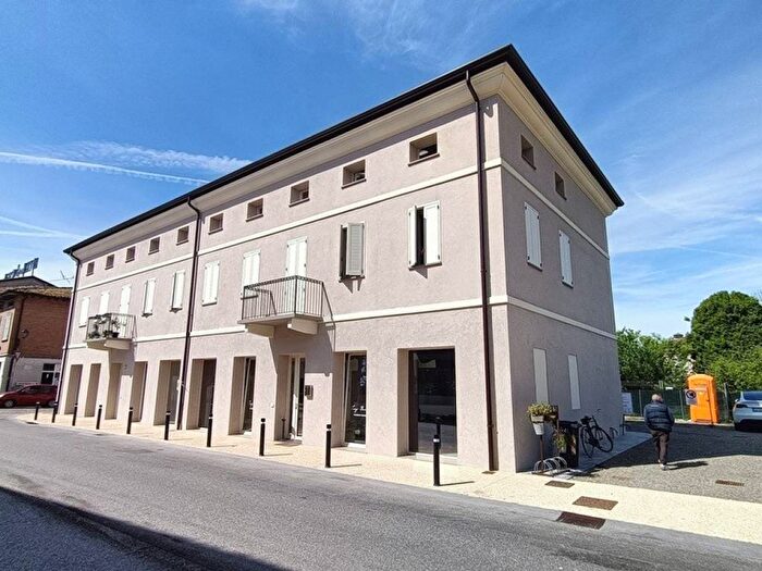 Appartamento quadrilocale in affitto in Centro, Reggiolo
