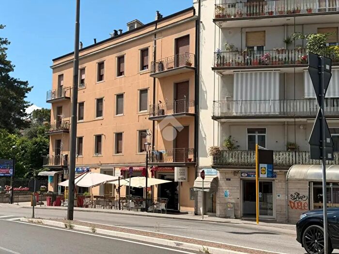 Appartamento con 5 locali in vendita in Piazzale Aldo Moro, Potenza