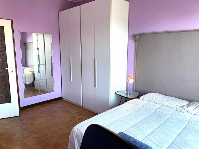 Appartamento quadrilocale in affitto in Via Giovanni Schiavoni, Famagosta, Milano
