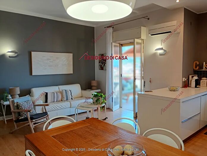 Appartamento trilocale in vendita in Via Andrea Doria Capo dOrlando Me, Capo DOrlando