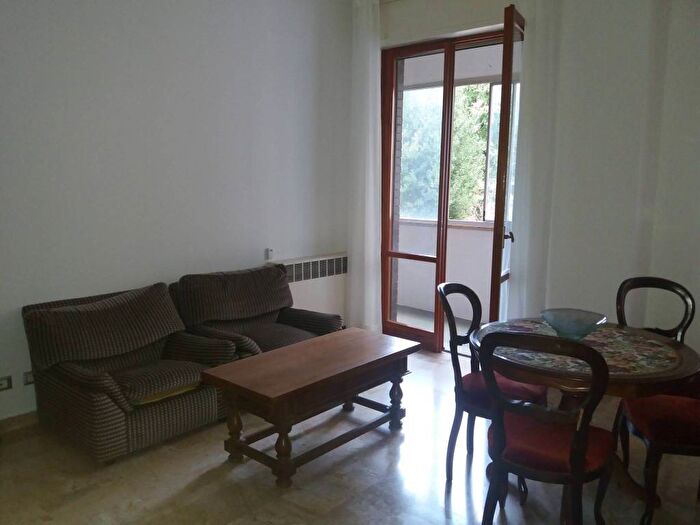 Appartamento trilocale in affitto in Via Ludovico Ticchioni, Stazione, Ferrara