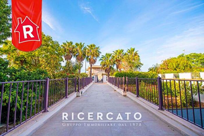 Appartamento con 5 locali in vendita in Via Peppino Impastato, Lecce